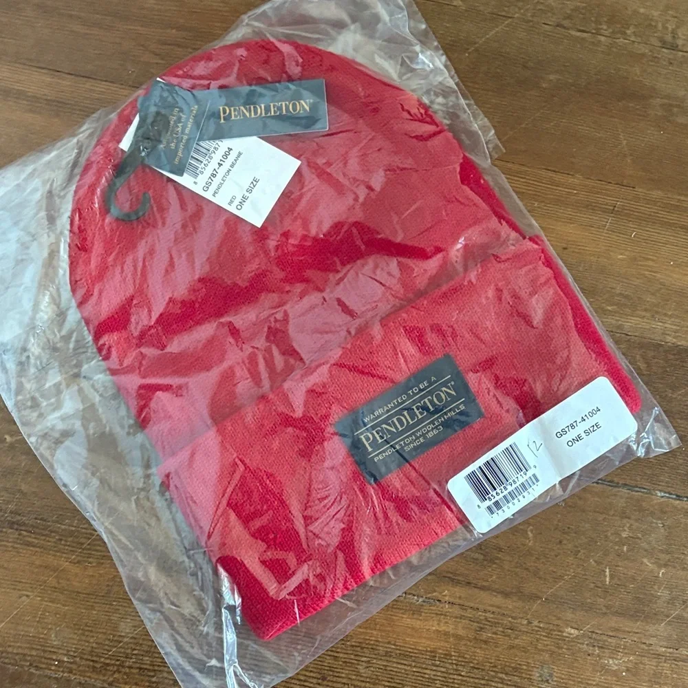 Pendleton Vibrant Red Knit Beanie - Picture 1 of 1